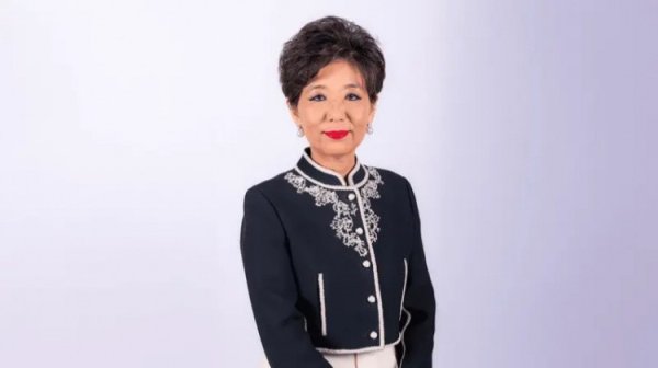 融易富 官方: 里昂老板已辞去董事会职务, 球队任命新主席蜜雪儿-康